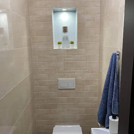 Idevar-lak * 韦伦采