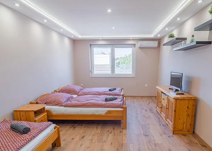 Idevar-lak Apartment